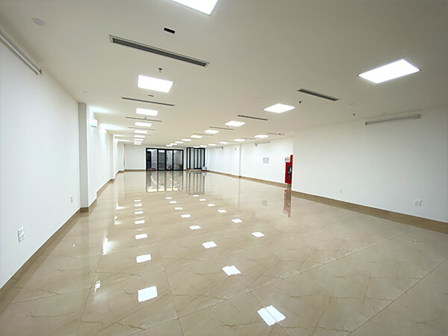 Cho Thuê Tòa Văn Phòng 9 Tầng MP Hoàng Ngân. DT 210m2.MT 12.15m.Vị Trí Lô Góc. Giá 400tr/th Cho Thuê Tòa Văn Phòng 9 Tầng MP Hoàng Ngân. DT 210m2.MT 12.15m.Vị Trí Lô Góc. Giá 400tr/th