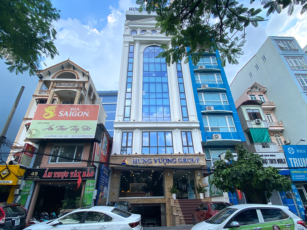 Cho Thuê Tòa Văn Phòng 9 Tầng MP Nguyễn Khang.Vị trí đắc địa. DT 160m2.MT 9m. Giá 300tr/th