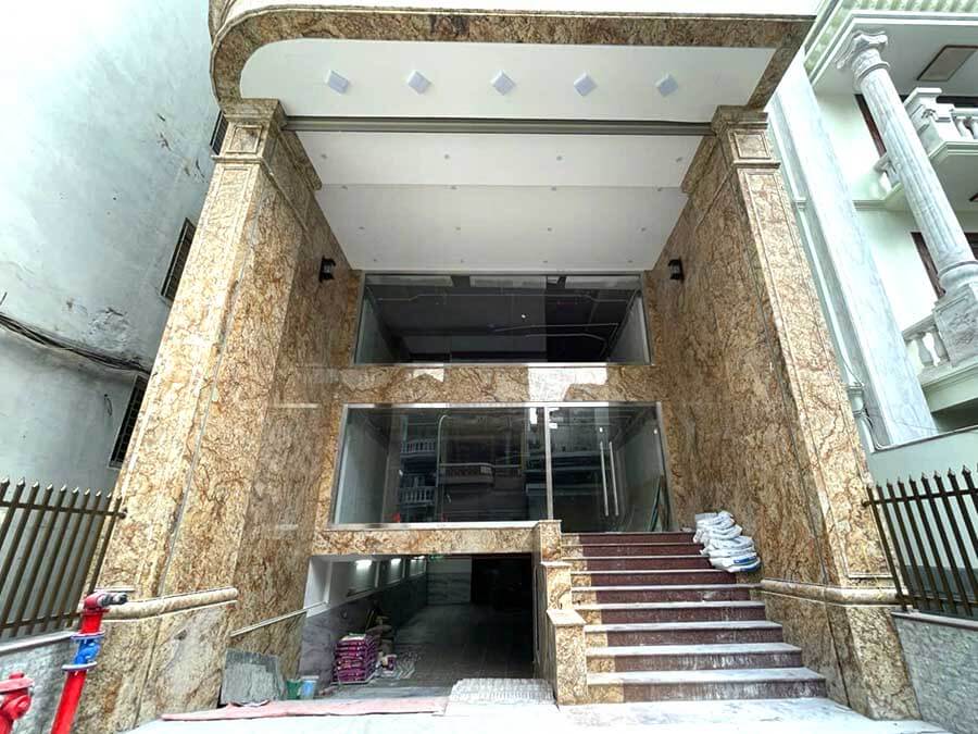 Cho Thuê Tòa Văn Phòng 9 Tầng Xây Mới MP Trung Liệt, Vị Trí Lô Góc,DT 267m2. Giá 290 Tr/th