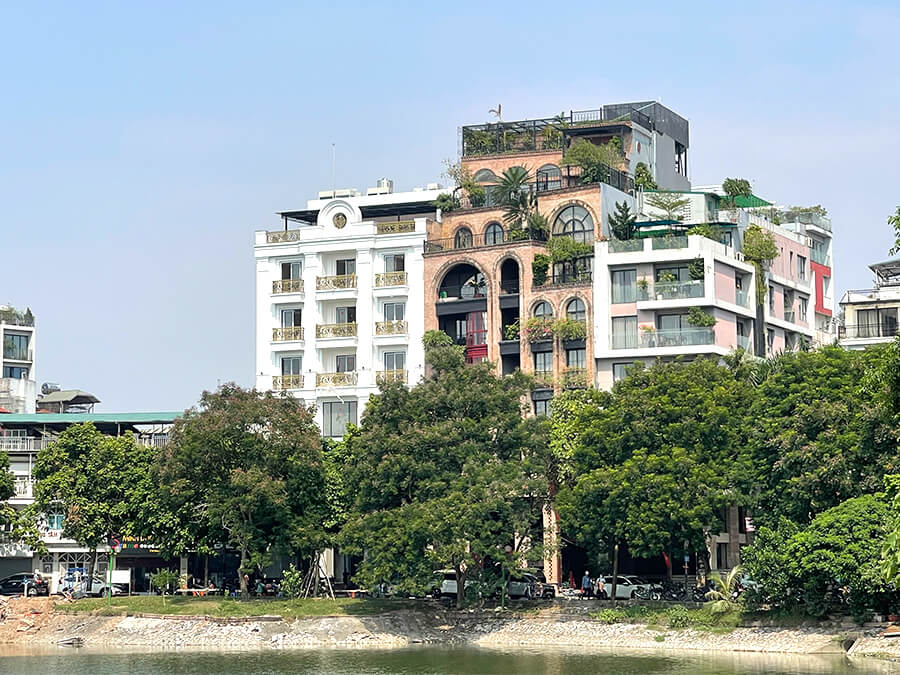 Bán Tòa Văn Phòng 10 Tầng Mặt Hồ Ba Mẫu,Đang cho thuê 500tr/th. DT 390m2. MT 14m. Giá 250 TỶ