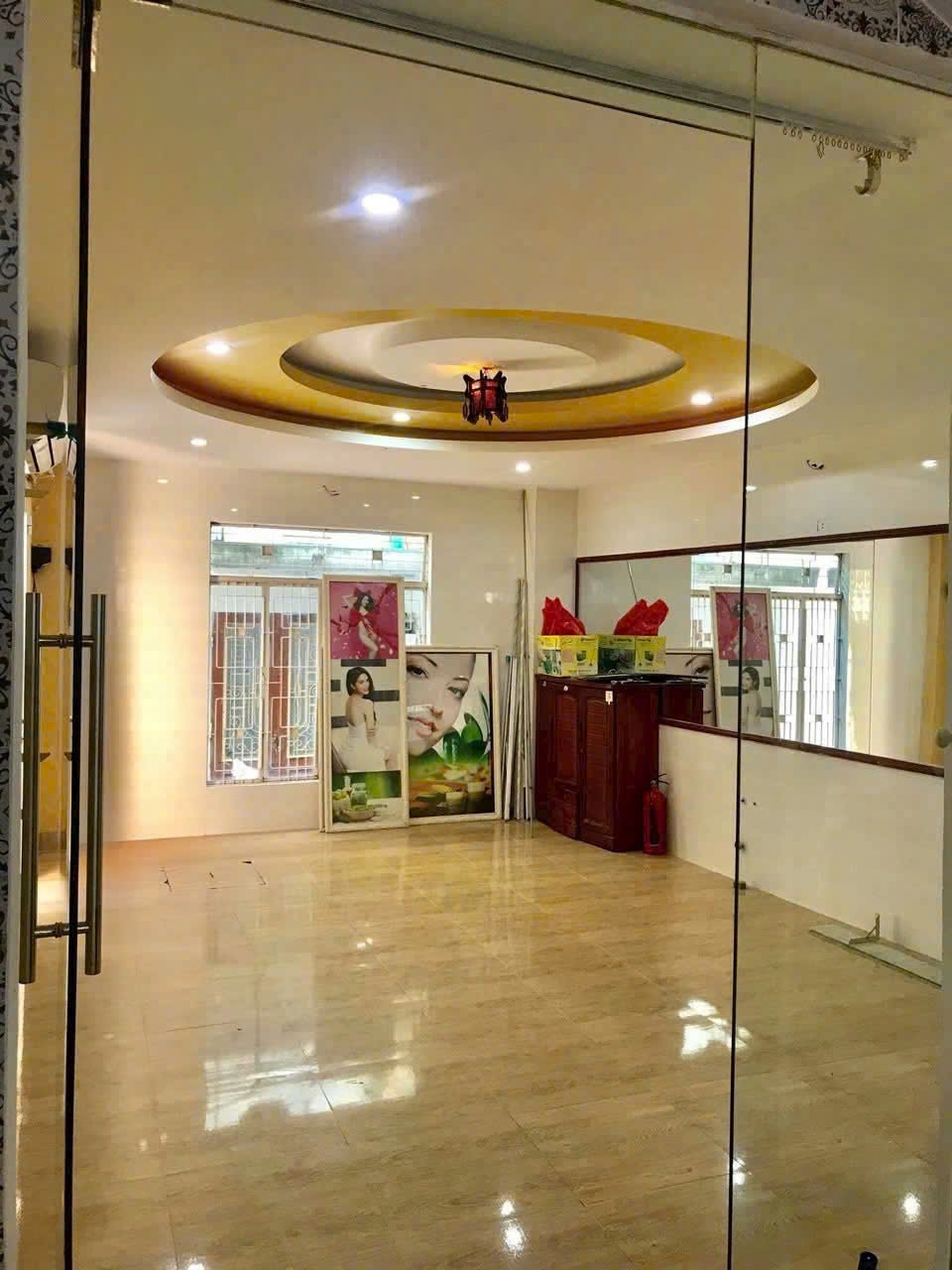 Mua ngay nhà mặt tiền đường Nguyễn Hoàng, Q.Hải Châu, TP. Đà Nẵng Mua ngay nhà mặt tiền đường Nguyễn Hoàng, Q.Hải Châu, TP. Đà Nẵng