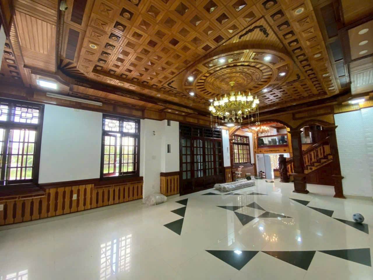 Bán căn biệt thự đẹp 2 mặt tiền ở Q.Sơn Trà, TP. Đà Nẵng Bán căn biệt thự đẹp 2 mặt tiền ở Q.Sơn Trà, TP. Đà Nẵng