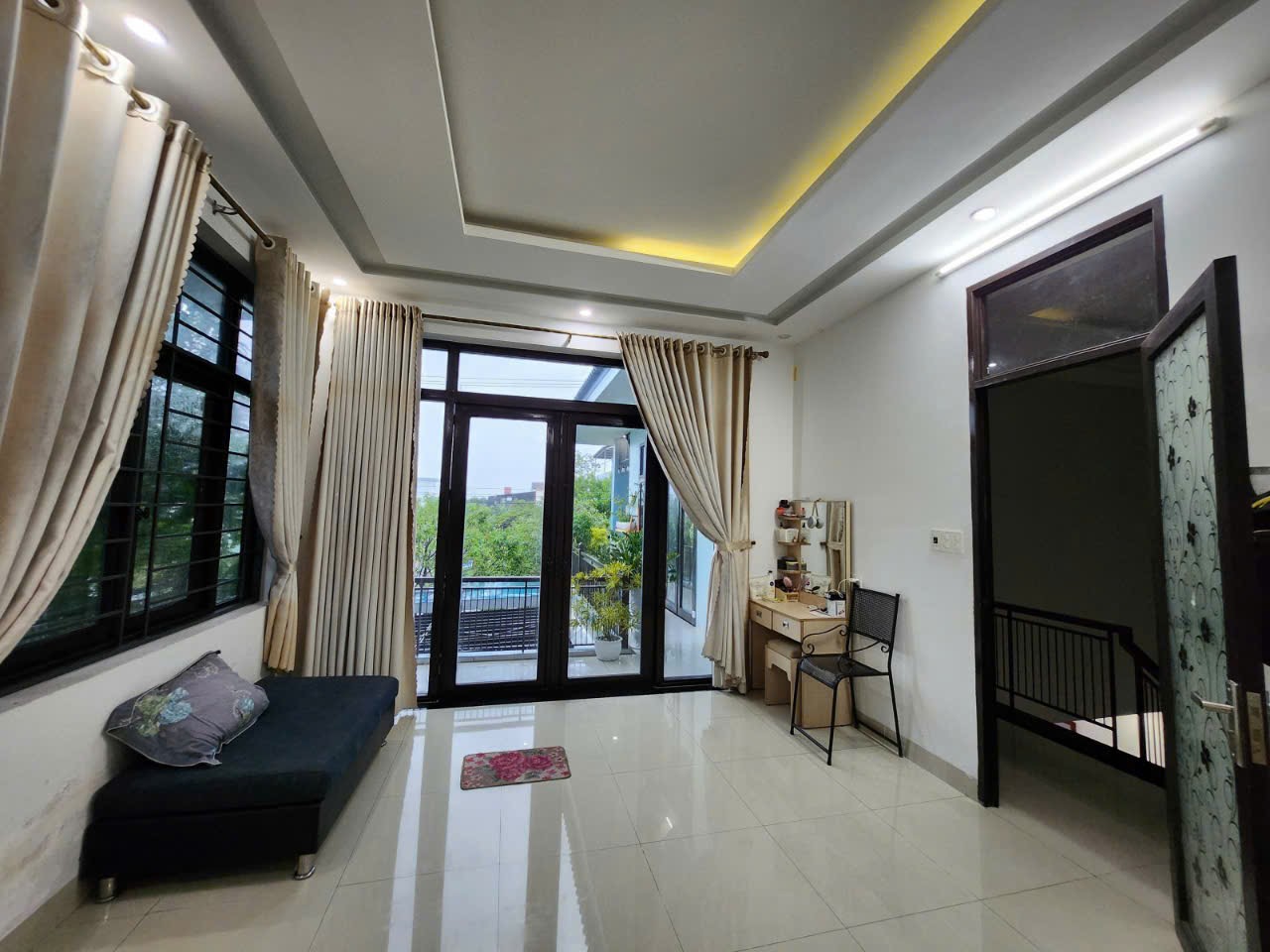 Căn biệt thự đẹp ở khu đô thị sinh thái ven sông Hoà Xuân, Đà Nẵng 