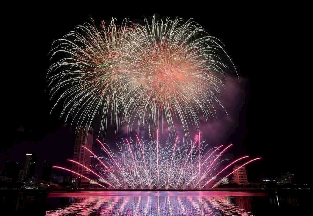 Mua ngay toà khách sạn gần sát sông Hàn và cầu Rồng tại Đà Nẵng Mua ngay toà khách sạn gần sát sông Hàn và cầu Rồng tại Đà Nẵng