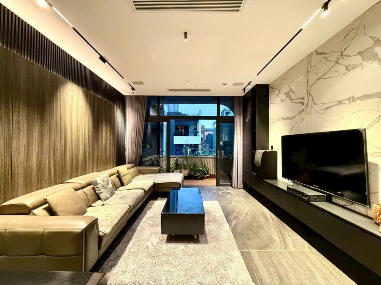 Toà CHDV đẹp và có dòng tiền tốt gần đường Lý Tự Trọng, Q.Hải Châu, TP. Đà Nẵng 