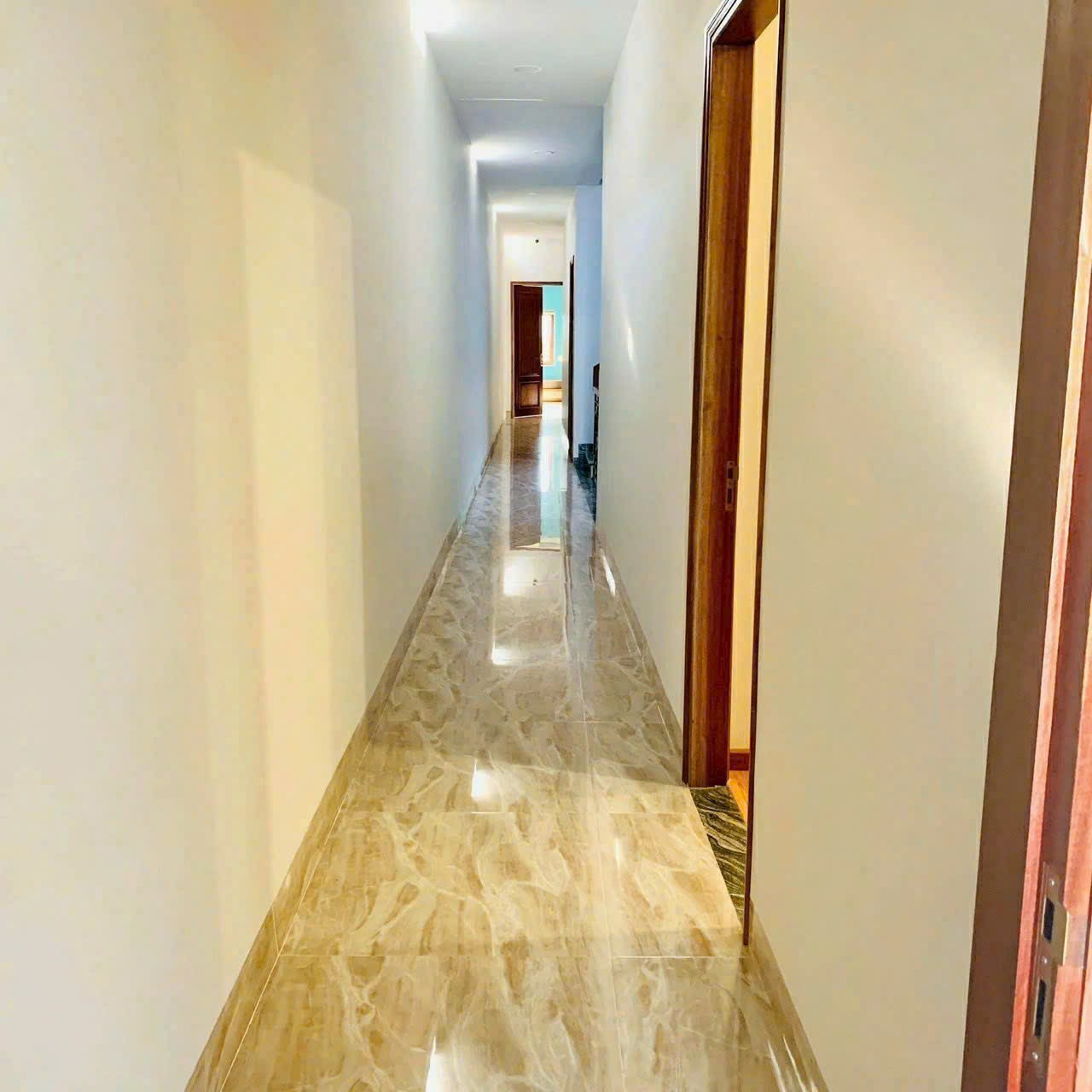 Bán toà CHDV 3 tầng gần biển Mỹ Khê, Q.Sơn Trà, TP. Đà Nẵng 