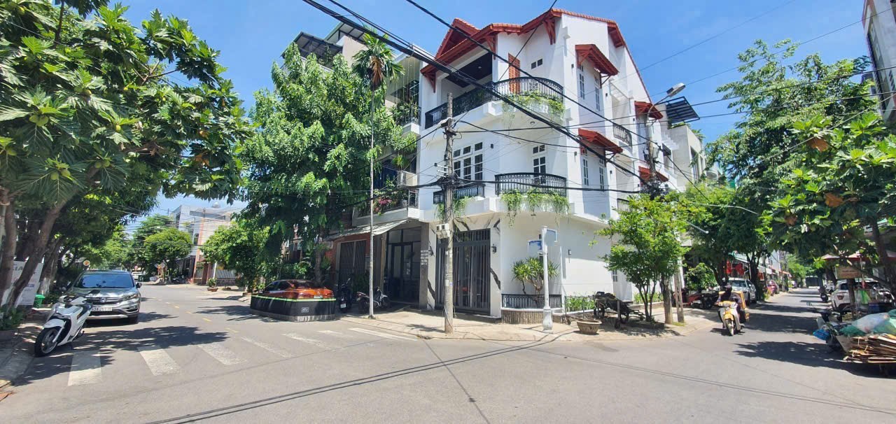 Siêu phẩm nhà đẹp 2 mặt tiền gần đường Lê Thanh Nghị, Q.Hải Châu, TP. Đà Nẵng Siêu phẩm nhà đẹp 2 mặt tiền gần đường Lê Thanh Nghị, Q.Hải Châu, TP. Đà Nẵng