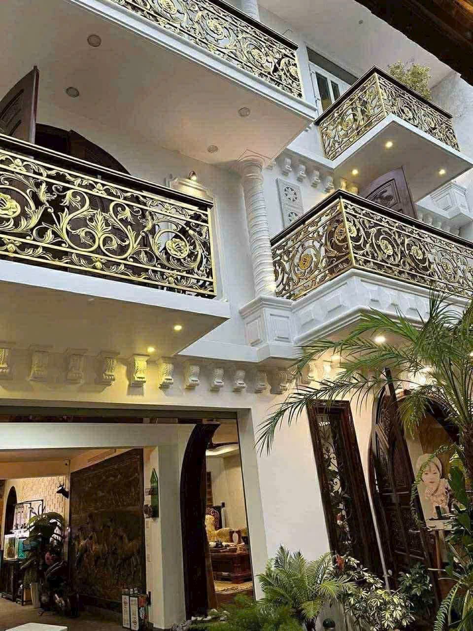 Siêu phẩm biệt thự sang trọng gần sát đường Phùng Hưng, TP. Đà Nẵng Siêu phẩm biệt thự sang trọng gần sát đường Phùng Hưng, TP. Đà Nẵng