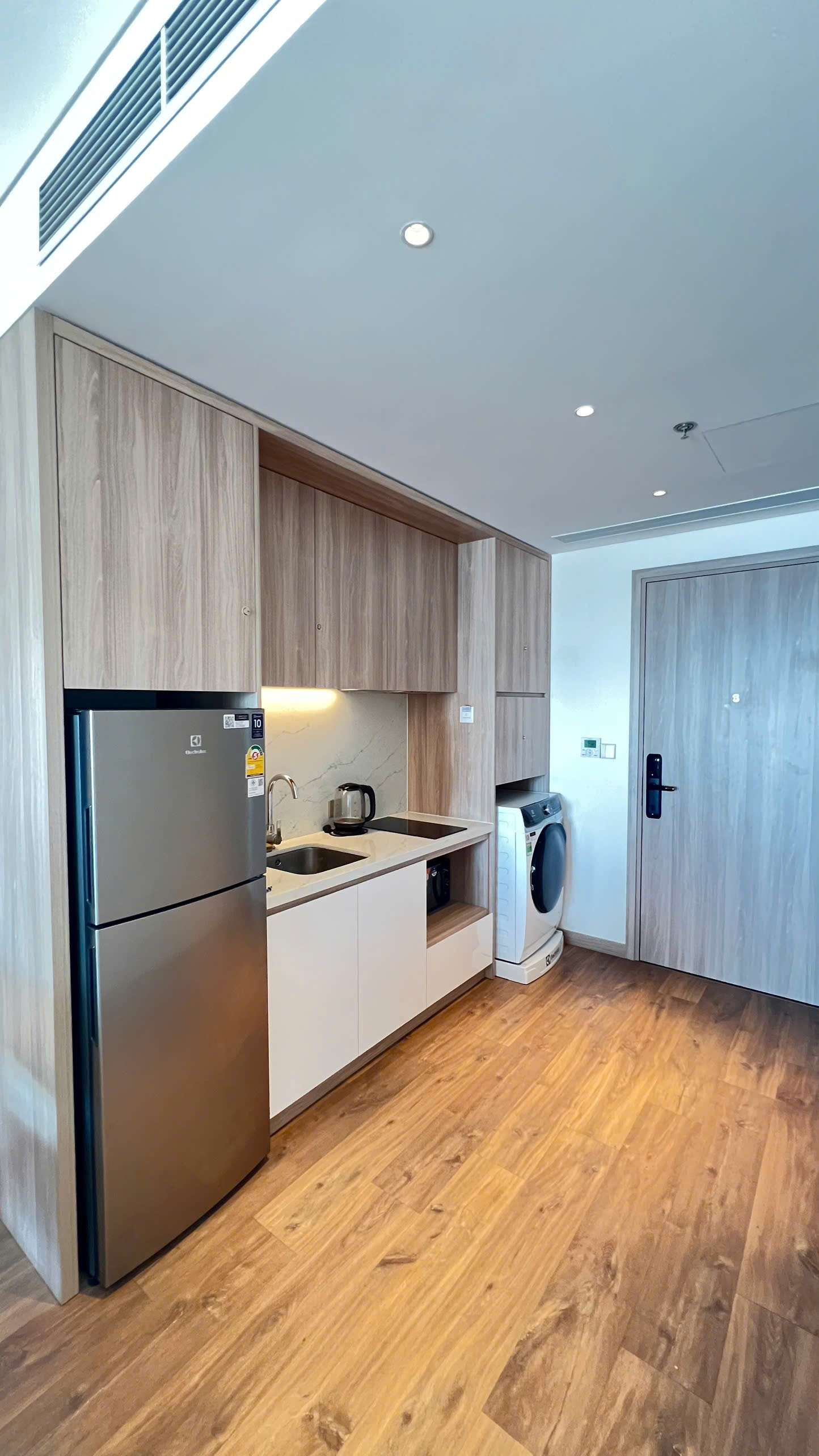 Bán cắt lỗ căn hộ 2PN chung cư À La Carte Hạ Long - Quảng Ninh.Lh: 0926238186