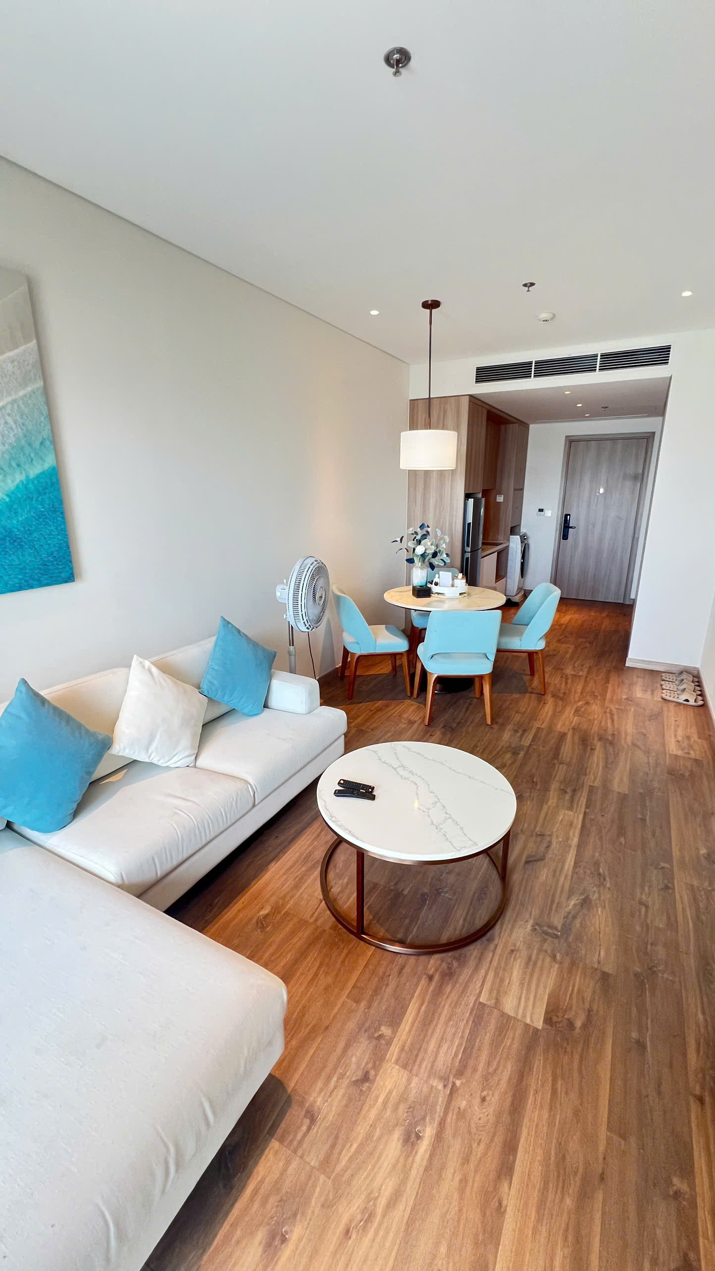 Bán cắt lỗ căn hộ 2PN chung cư À La Carte Hạ Long - Quảng Ninh.Lh: 0926238186