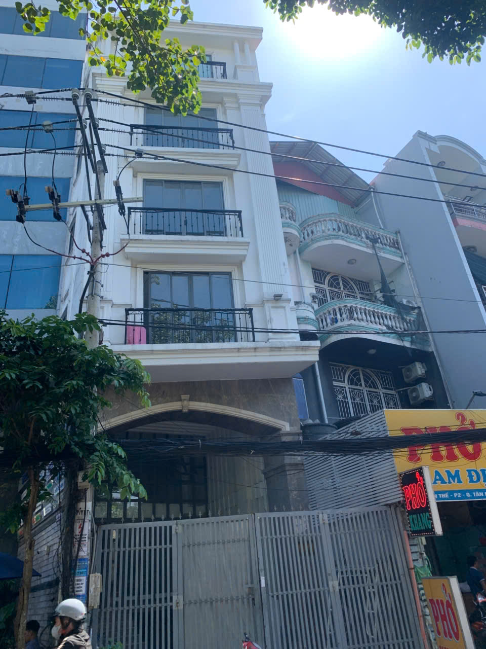 CHO THUÊ TÒA NHÀ ĐẸP – TRỤC 52 YÊN THẾ, P.2, TÂN BÌNH