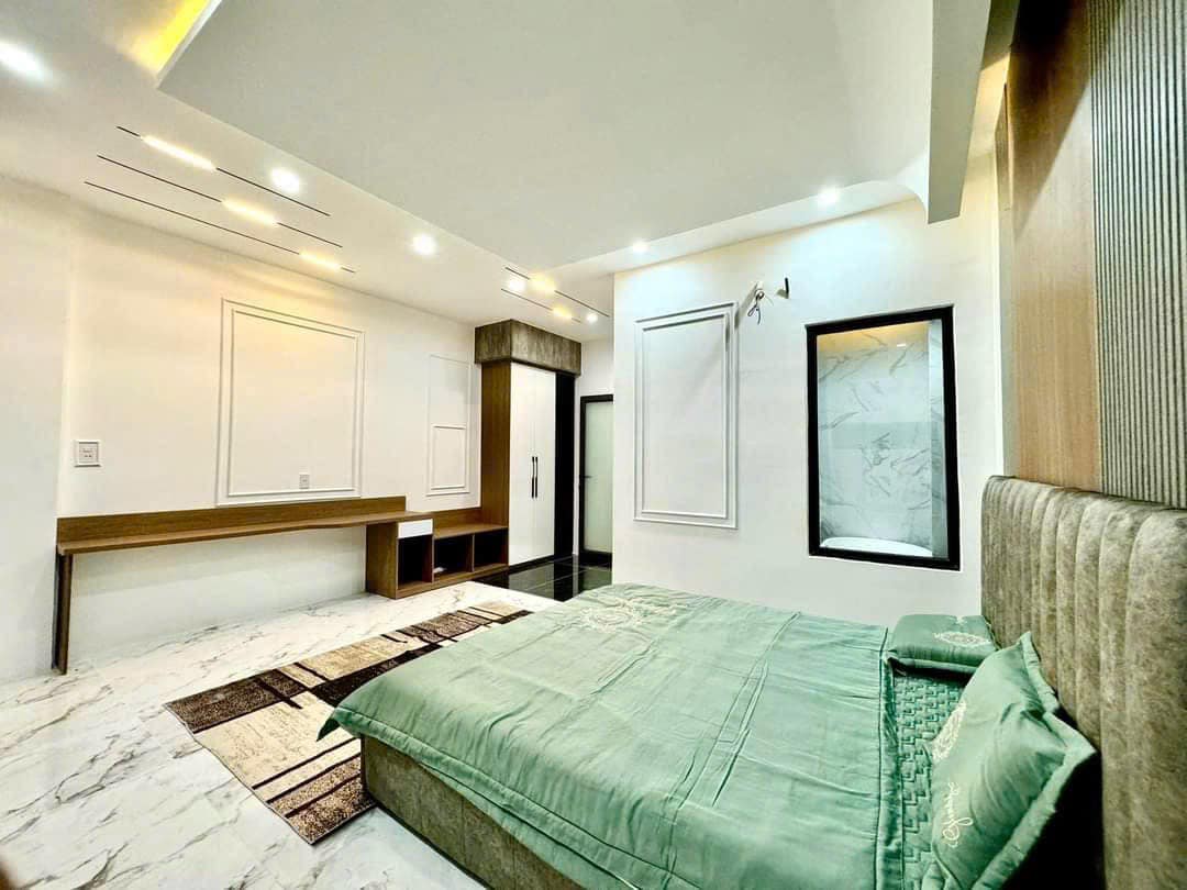 CHO THUÊ NHÀ MT HÒA XUÂN GẦN SÂN VẬN ĐỘNG GIÁ 13TR CÓ 3PN NHÀ ĐẸP OK 