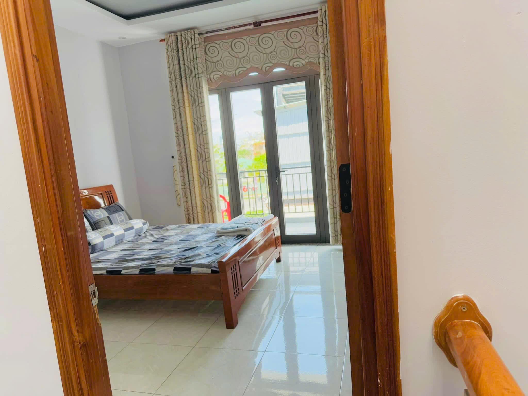 CHO THUÊ NHÀ 3 TẦNG KIỆT ĐƯỜNG TÔ HIẾN THÀNH SƠN TRÀ ĐÀ NẴNG 4PN GIÁ 12 TRIỆU CHO THUÊ NHÀ 3 TẦNG KIỆT ĐƯỜNG TÔ HIẾN THÀNH SƠN TRÀ ĐÀ NẴNG 4PN GIÁ 12 TRIỆU