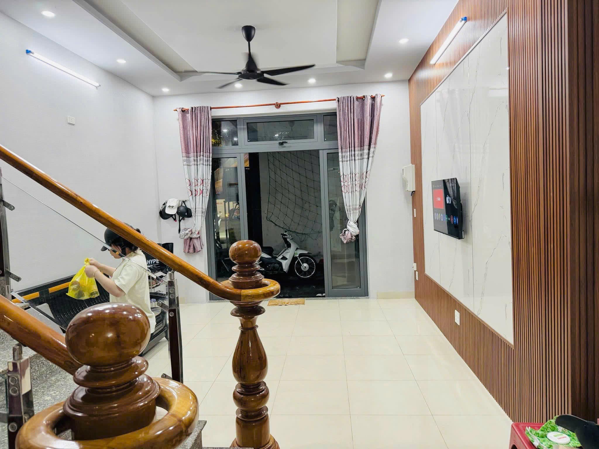 CHO THUÊ NHÀ 3 TẦNG KIỆT ĐƯỜNG TÔ HIẾN THÀNH SƠN TRÀ ĐÀ NẴNG 4PN GIÁ 12 TRIỆU CHO THUÊ NHÀ 3 TẦNG KIỆT ĐƯỜNG TÔ HIẾN THÀNH SƠN TRÀ ĐÀ NẴNG 4PN GIÁ 12 TRIỆU