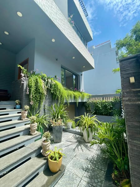 CHO THUÊ VILLA HỒ BƠI ĐƯỜNG ĐỖ THẾ CHẤP QUẬN SƠN TRÀ THÀNH PHỐ ĐÀ NẴNG GIÁ 85TR