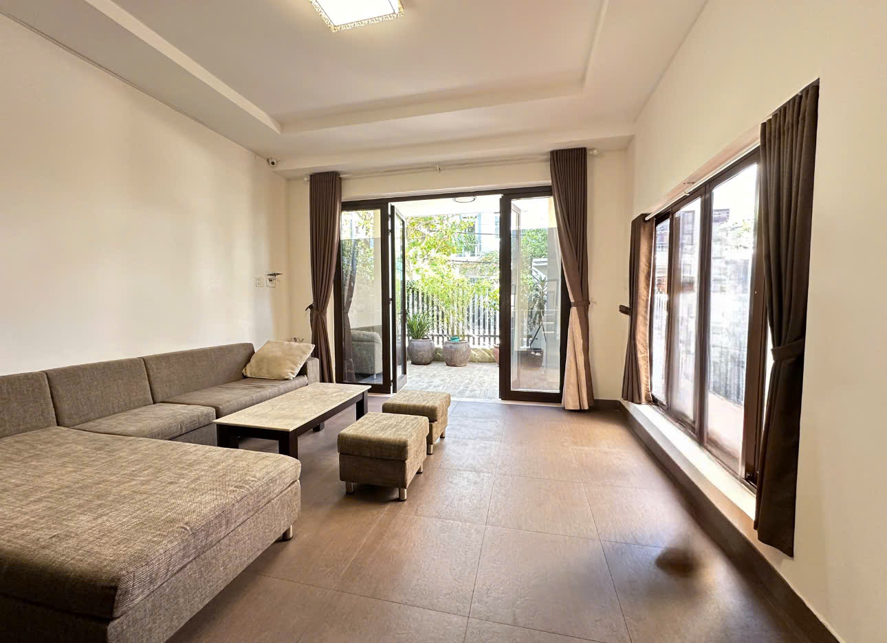 CHO THUÊ BIỆT THỰ HÒA CƯỜNG NAM HẢI CHÂU NGANG 8M 140M2 GIÁ 23 TRIỆU