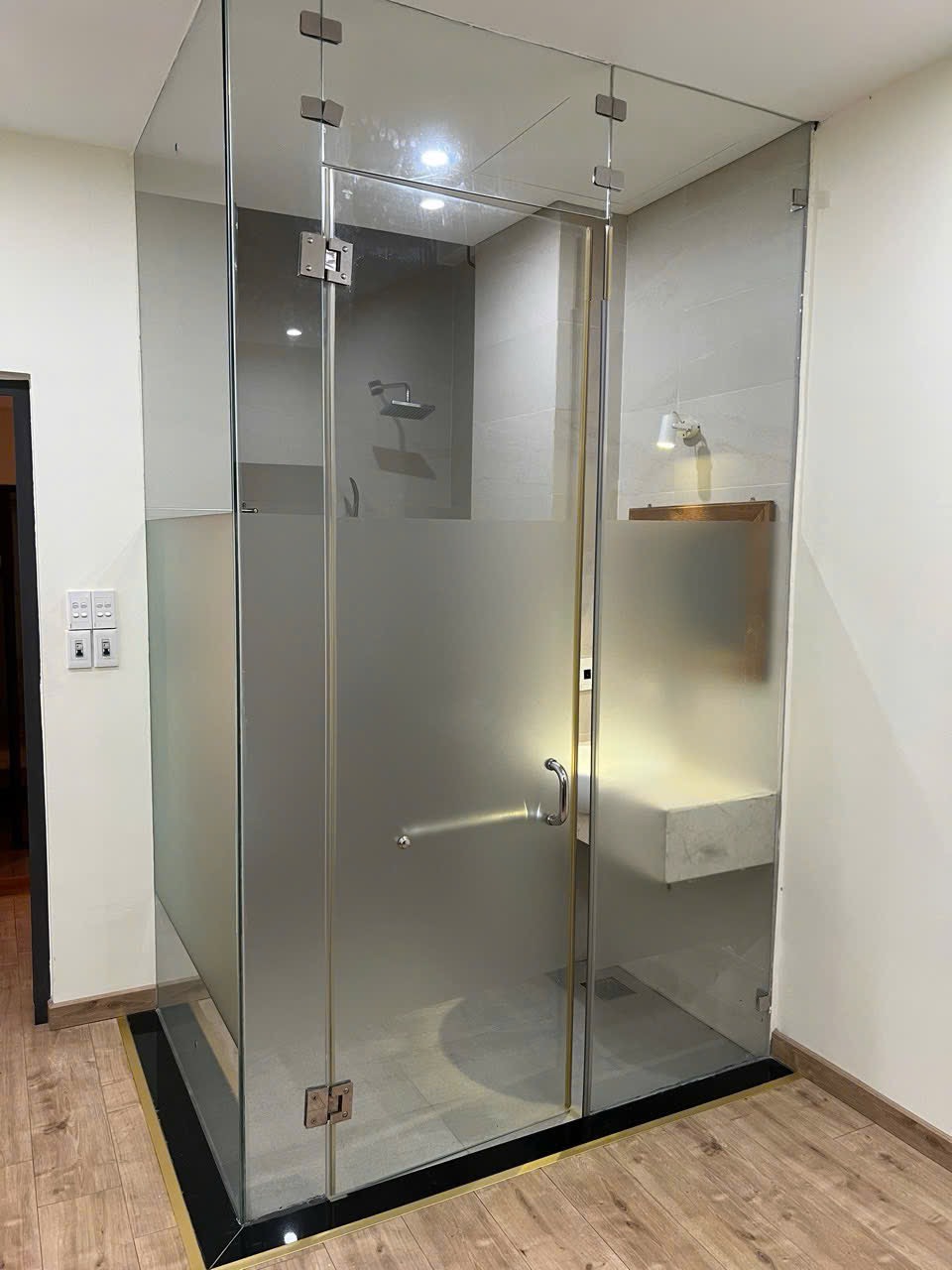 CHO THUÊ BIỆT THỰ EURO VILLA 1 ĐÀ NẴNG VỊ TRÍ ĐẮC ĐỊA 4PN 30 TRIỆU LIÊN HỆ 0909758111 CHO THUÊ BIỆT THỰ EURO VILLA 1 ĐÀ NẴNG VỊ TRÍ ĐẮC ĐỊA 4PN 30 TRIỆU LIÊN HỆ 0909758111