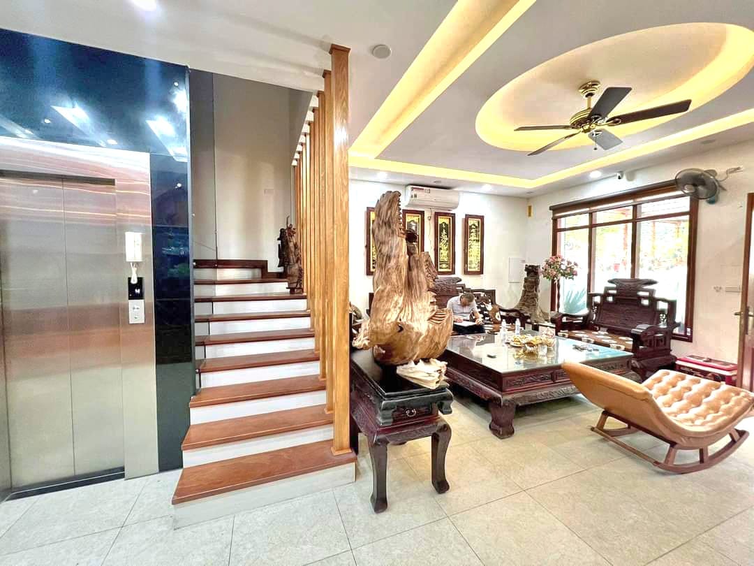 Bán nhà mặt phố đẹp nhất Tô Ngọc Vân, 120m, MT 6.5m, giá tốt Bán nhà mặt phố đẹp nhất Tô Ngọc Vân, 120m, MT 6.5m, giá tốt