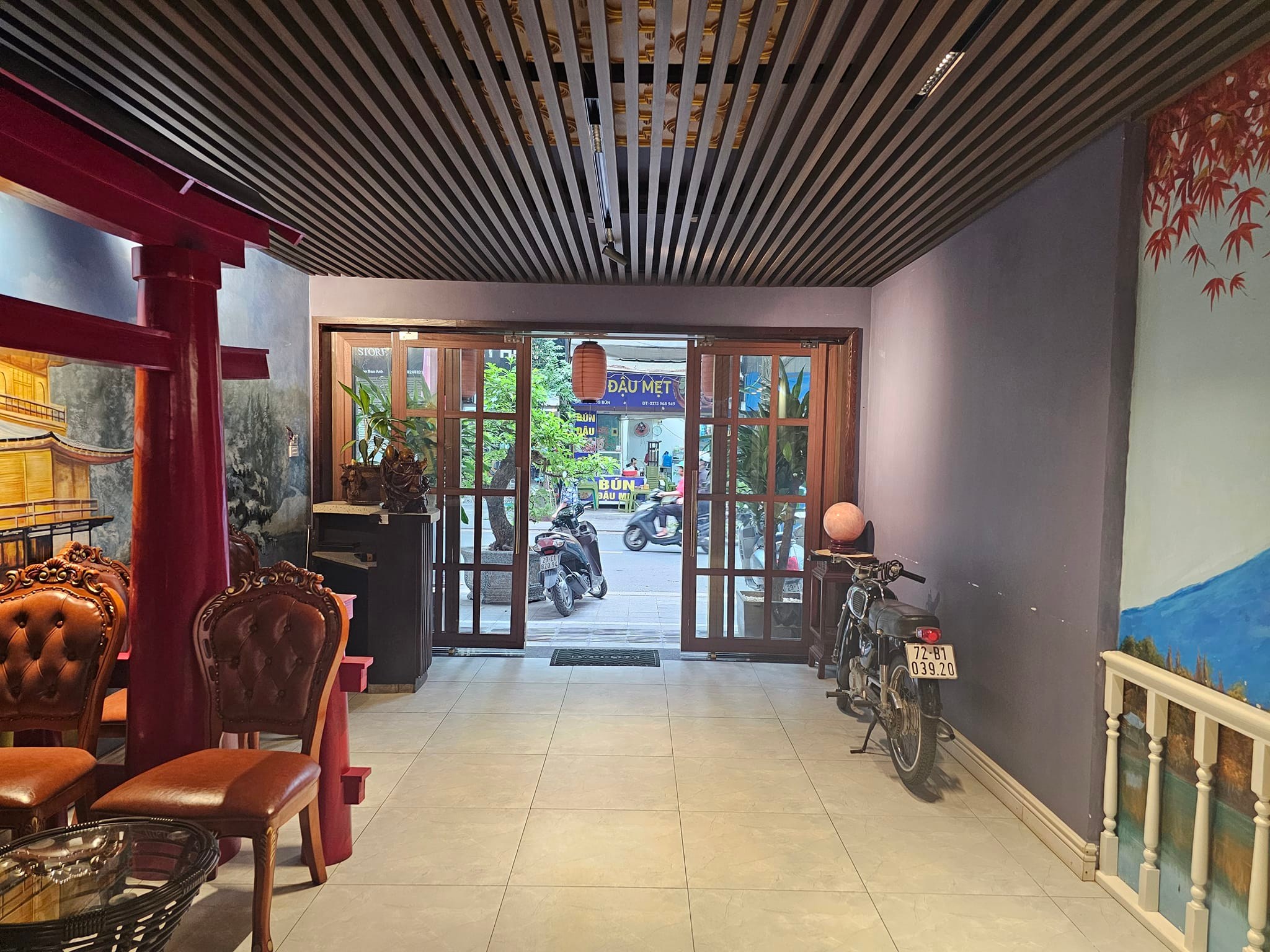 Bán nhà phân lô Đỗ Quang, 105m2 MT 7.8m, vỉa hè, kinh doanh, chỉ 31.5 tỷ Bán nhà phân lô Đỗ Quang, 105m2 MT 7.8m, vỉa hè, kinh doanh, chỉ 31.5 tỷ