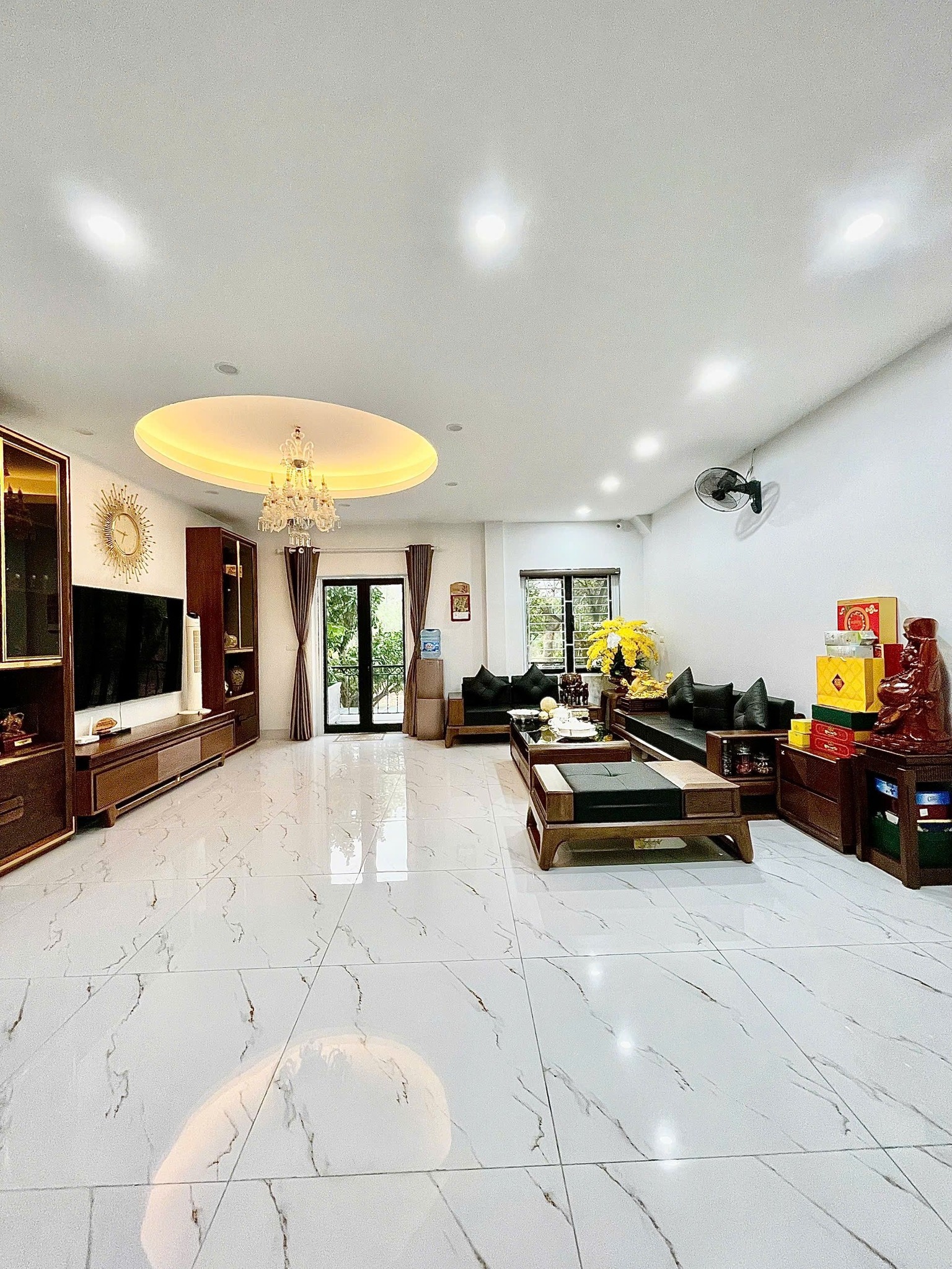 Bán tòa văn phòng KĐT Trung Yên, 120m2 7 tầng thang máy, đường hè rộng, KD tuyệt đỉnh Bán tòa văn phòng KĐT Trung Yên, 120m2 7 tầng thang máy, đường hè rộng, KD tuyệt đỉnh