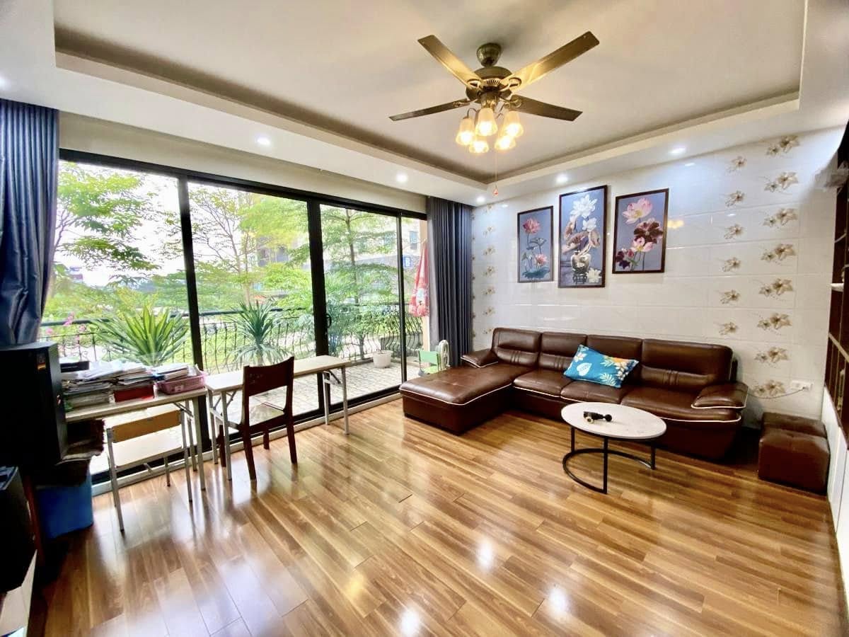 Tuyệt phẩm Cầu Giấy, mặt phố Xuân Quỳnh,  khu phố Đại gia, 82m2 giá nét 40 tỷ