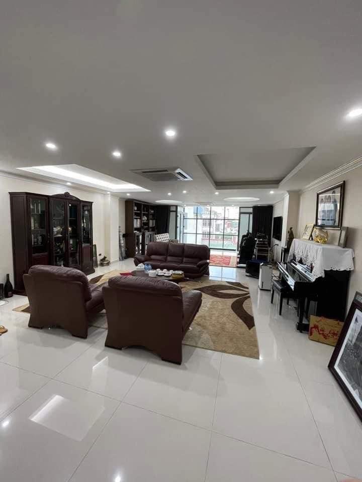 Bán nhà phố Nguyên Hồng, nhà 2 mặt đường, 125m2 MT 7m quá hiếm đẹp Bán nhà phố Nguyên Hồng, nhà 2 mặt đường, 125m2 MT 7m quá hiếm đẹp