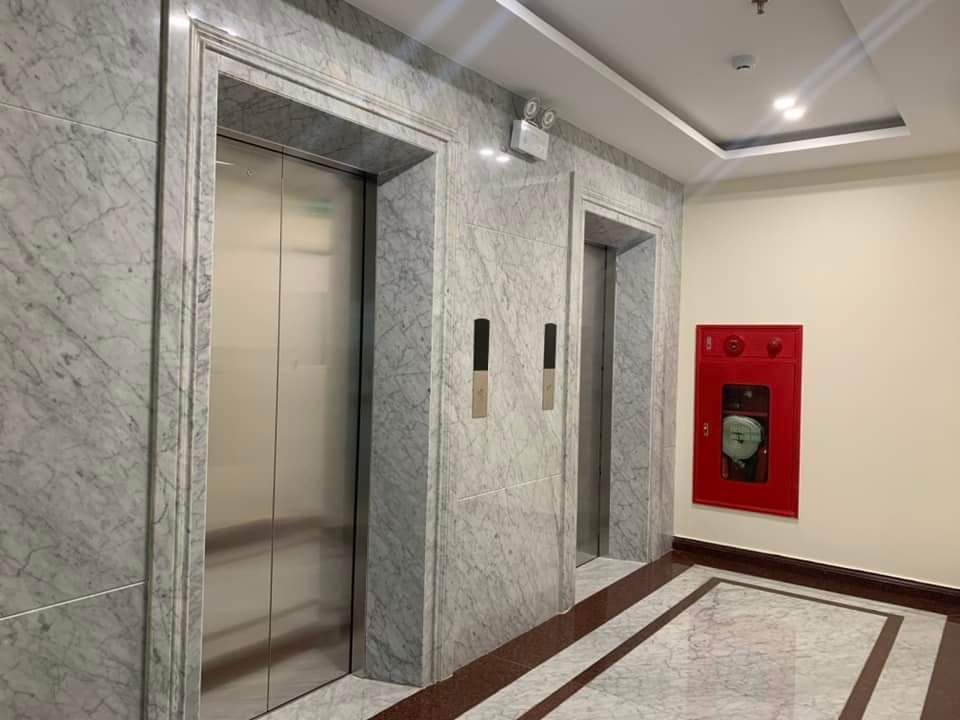 Cần bán tòa Building 9 tầng gần Liễu Giai - Văn Cao có hầm, 300m2 xây tuyệt đẹp Cần bán tòa Building 9 tầng gần Liễu Giai - Văn Cao có hầm, 300m2 xây tuyệt đẹp