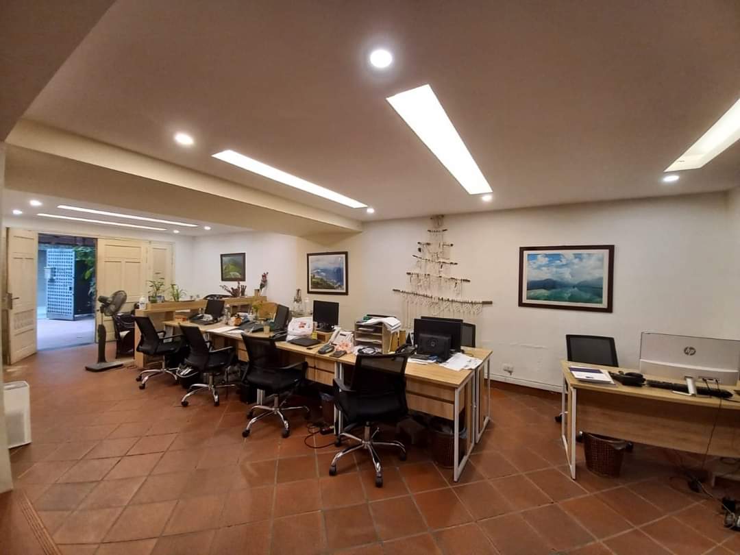 Bán nhà phố Nguyễn Vĩnh Bảo(mặt sau phố Trung Hòa), 95m2, MT5m, giá cực tốt