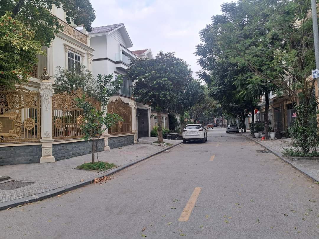 BÁN BIỆT THỰ VIP KĐT THE MANOR-MỄ TRÌ, 185M, MT 12M FULL GỖ TỰ NHIÊN, KHU VỰC ĐẲNG CẤP BÁN BIỆT THỰ VIP KĐT THE MANOR-MỄ TRÌ, 185M, MT 12M FULL GỖ TỰ NHIÊN, KHU VỰC ĐẲNG CẤP