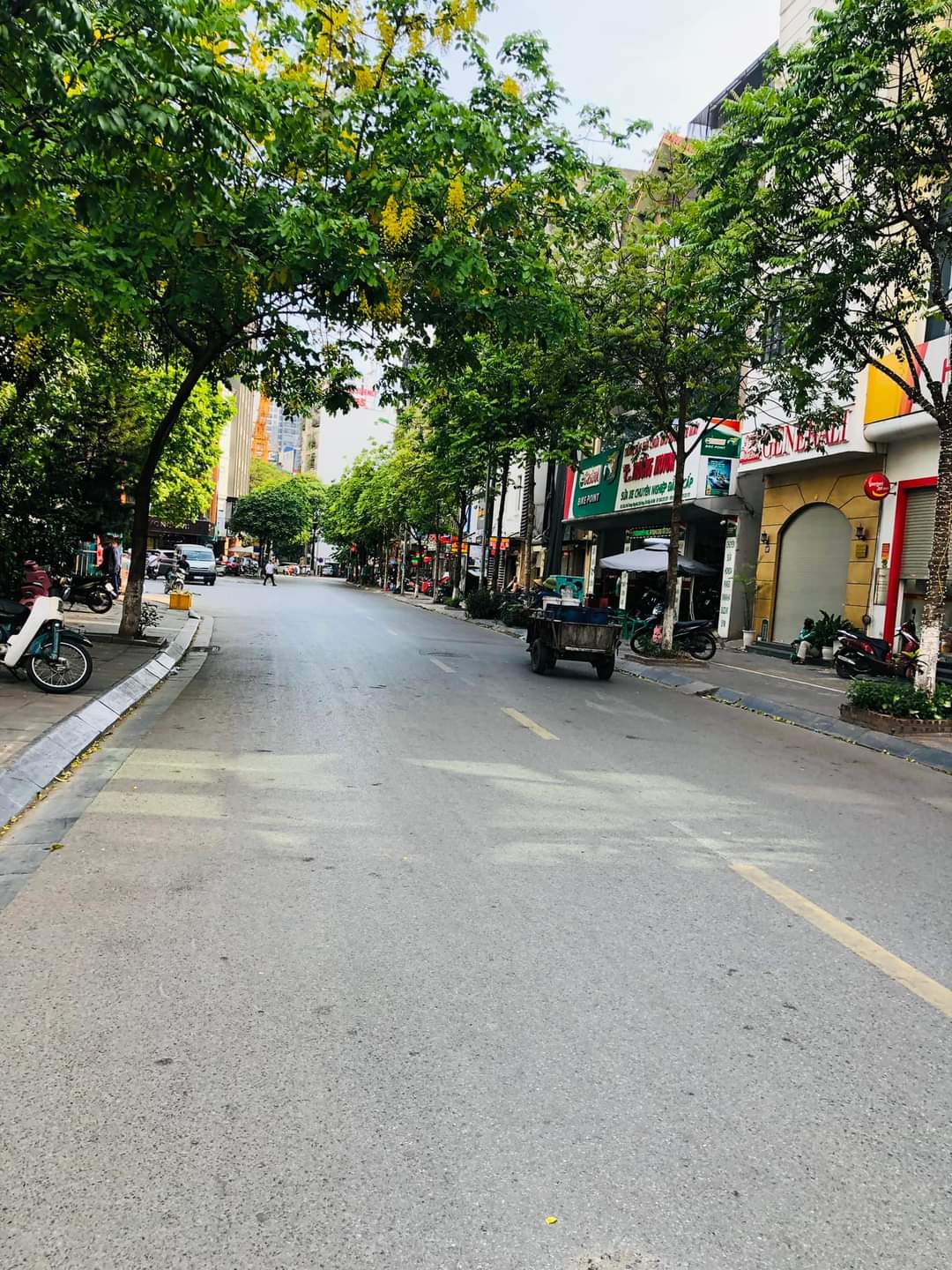 Tuyệt phẩm Cầu Giấy, mặt phố Xuân Quỳnh,  khu phố Đại gia, 82m2 giá nét 40 tỷ