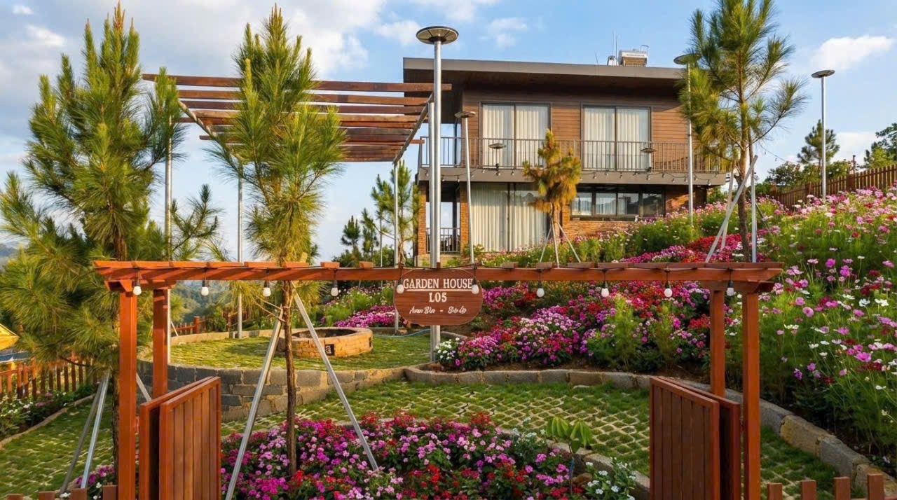Đất 1000m2 ( 20*50 ) vuông vức, sẵn sổ, nằm trong cụm 30 hộ đã về ở, giá 2,43 tỷ chưa ưu đãi Đất 1000m2 ( 20*50 ) vuông vức, sẵn sổ, nằm trong cụm 30 hộ đã về ở, giá 2,43 tỷ chưa ưu đãi