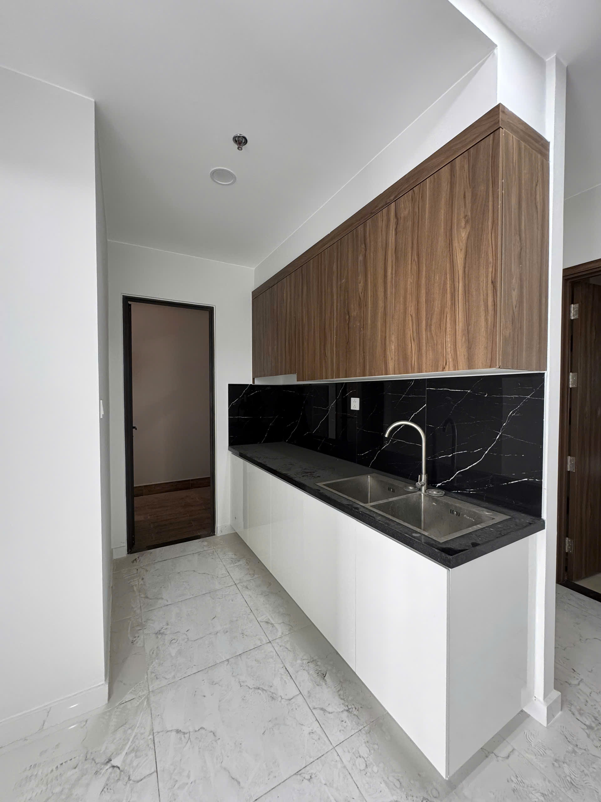 Nhà ngộp cần bán gấp diện tích 65m2, 2PN chỉ 2ty