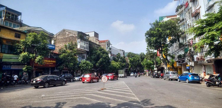 Binhbds cho thuê cửa hàng mặt phố Cửa Nam riêng biệt 16tr/tháng