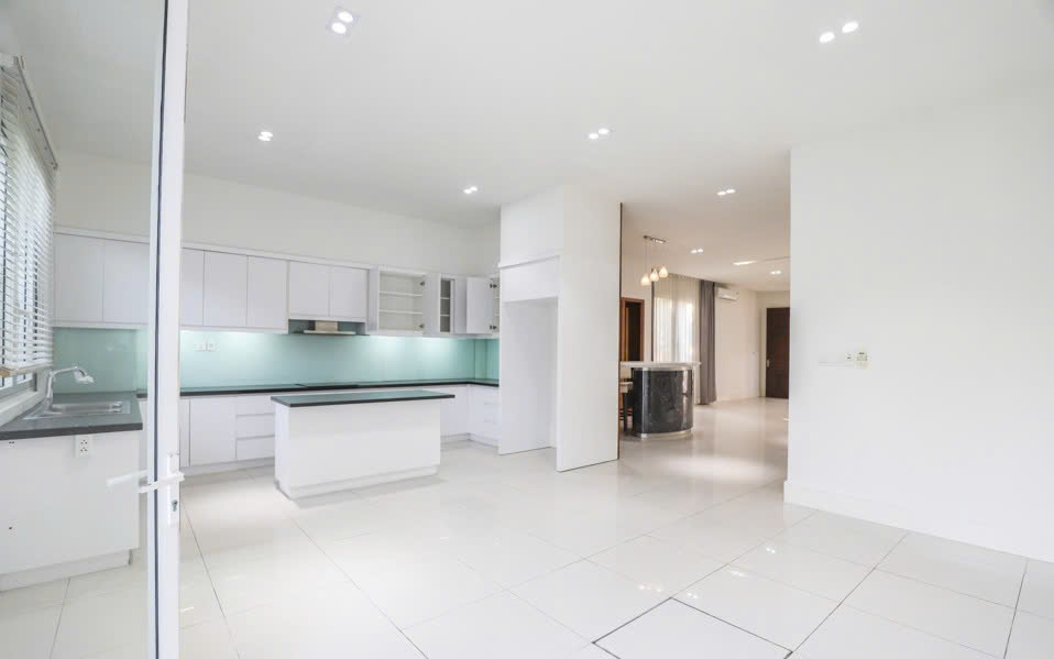 Binhbds cho thuê biệt thự Vinhomes Riverside 250m2 30 triệu / tháng – không đăng tin ảo