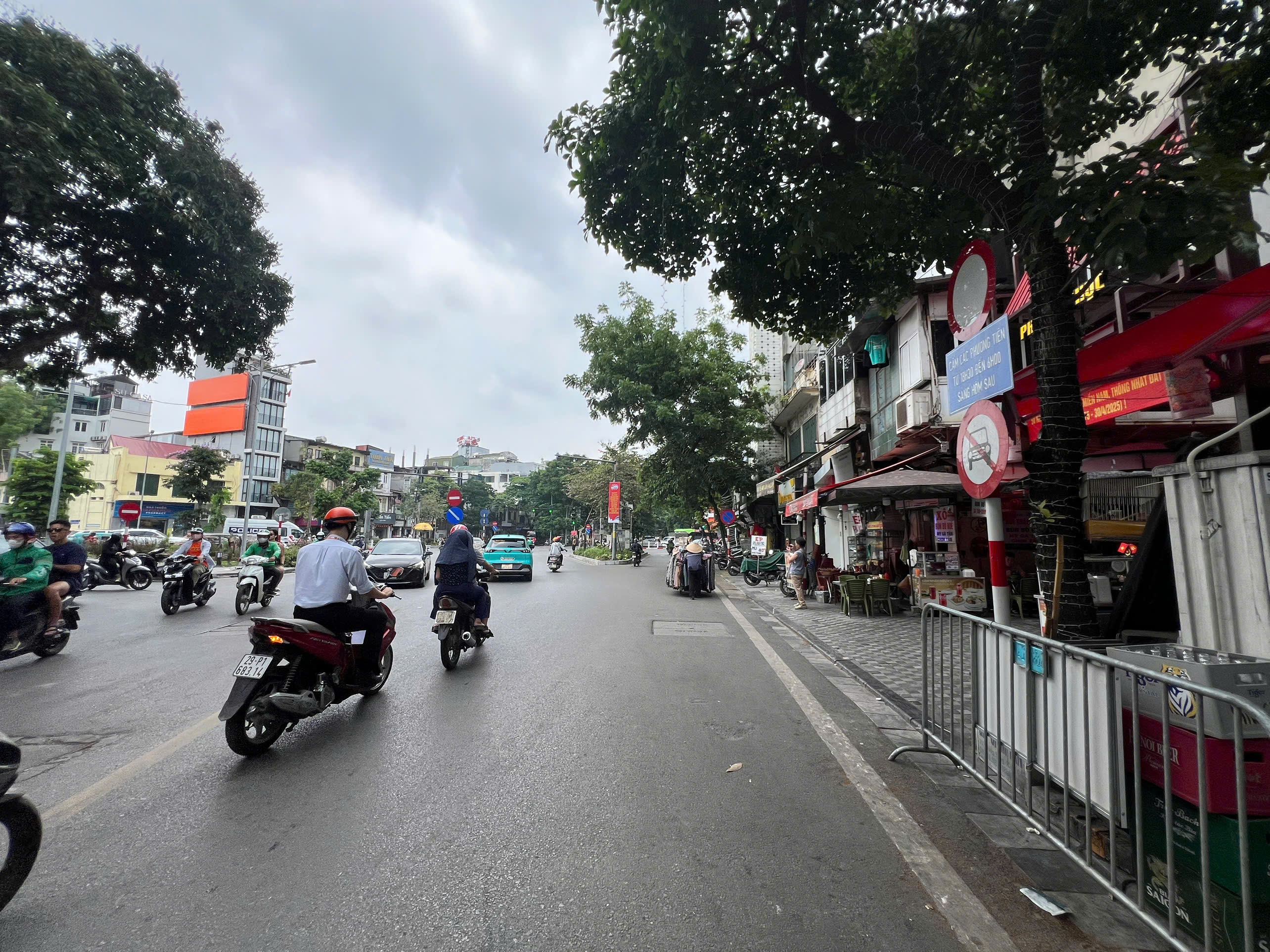 Binhbds cho thuê cửa hàng Cấm Chỉ - Hàng Bông Binhbds cho thuê cửa hàng Cấm Chỉ - Hàng Bông