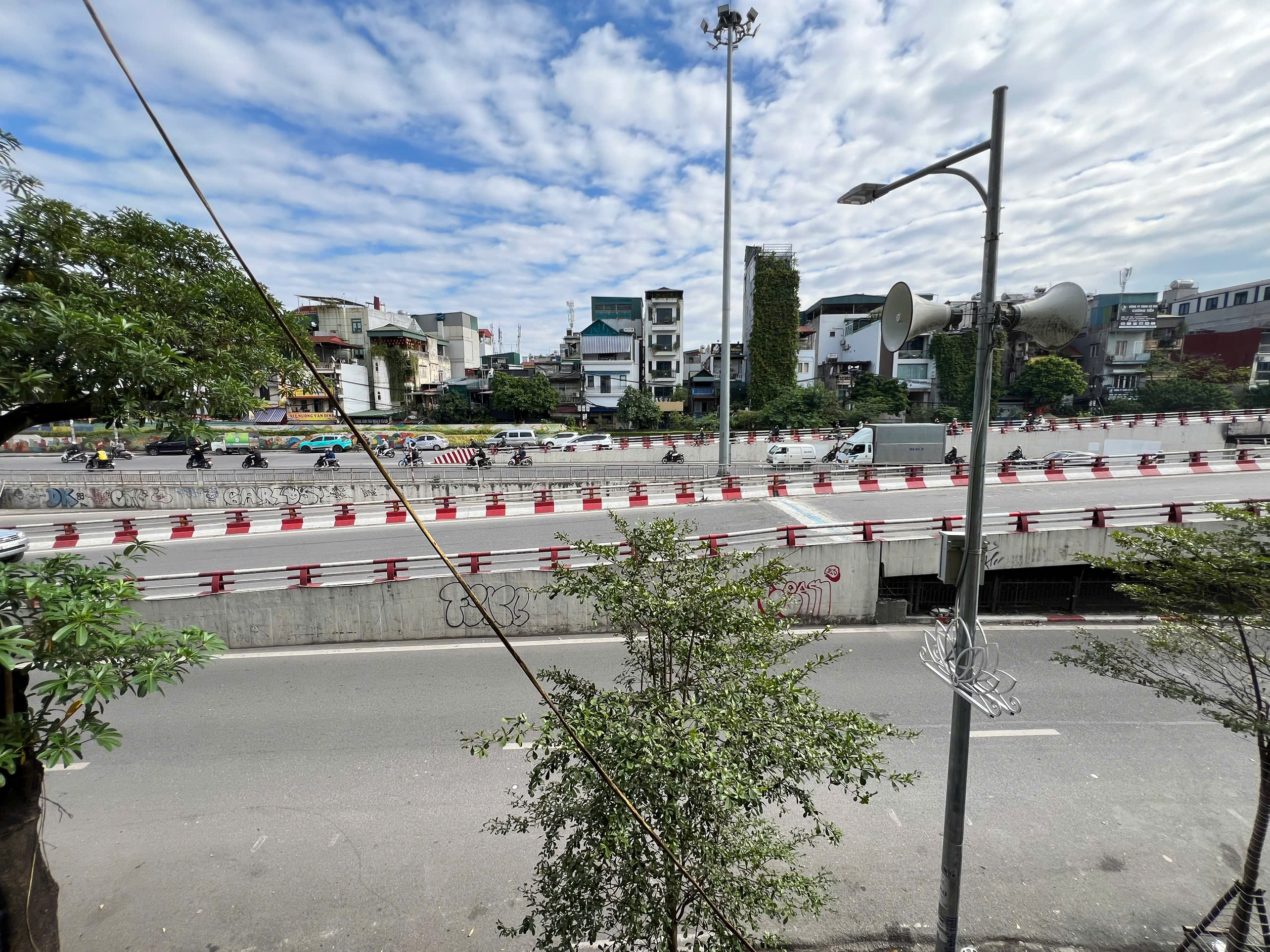 Binhbds cho thuê mặt tiền 10m Hoàn Kiếm hơn 10tr/tháng