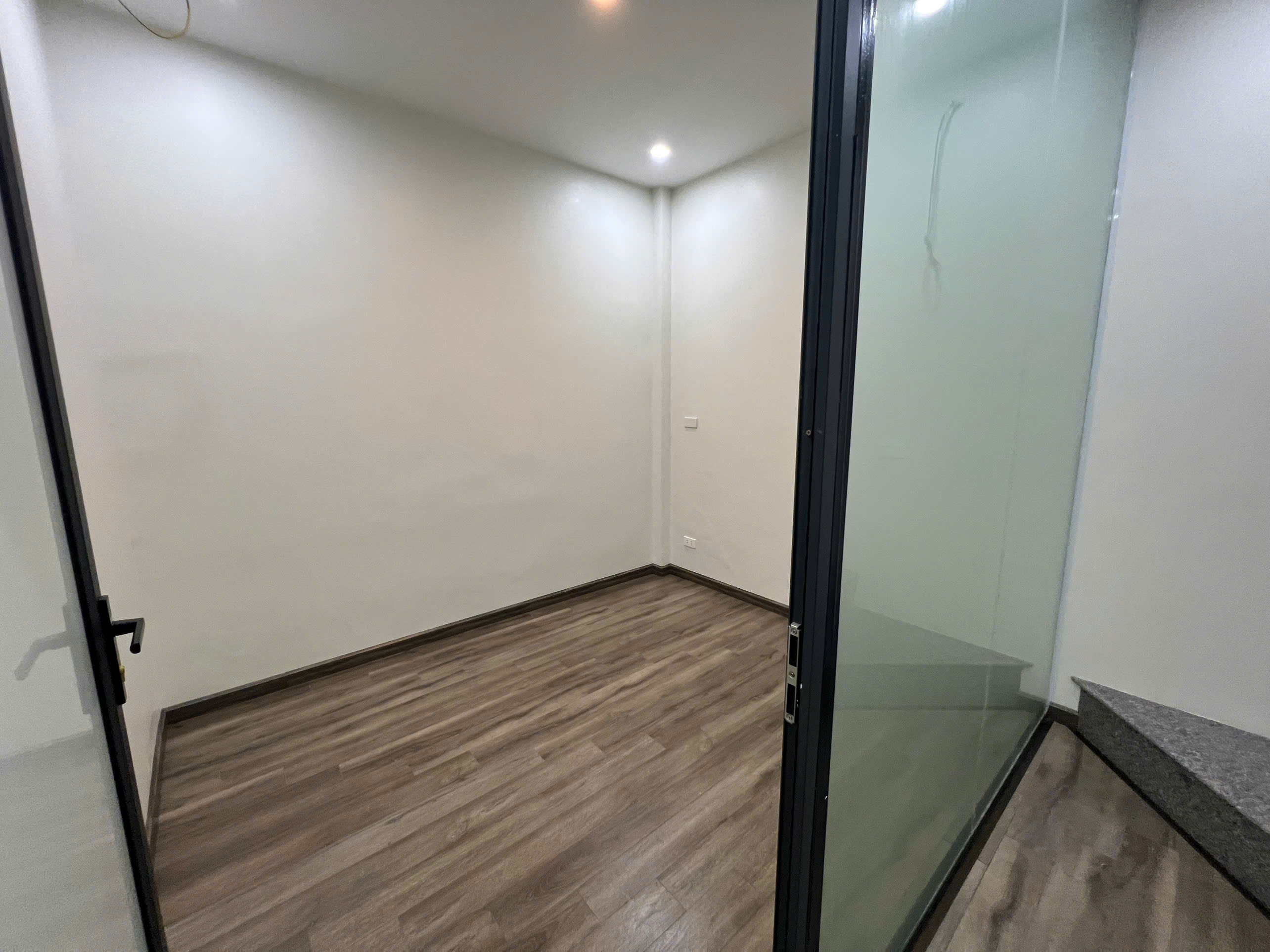 Binhbds bán nhà 5 tầng mới tinh – ô tô đỗ cửa, view sông Hồng hiếm có chỉ hơn 8 tỷ Binhbds bán nhà 5 tầng mới tinh – ô tô đỗ cửa, view sông Hồng hiếm có chỉ hơn 8 tỷ