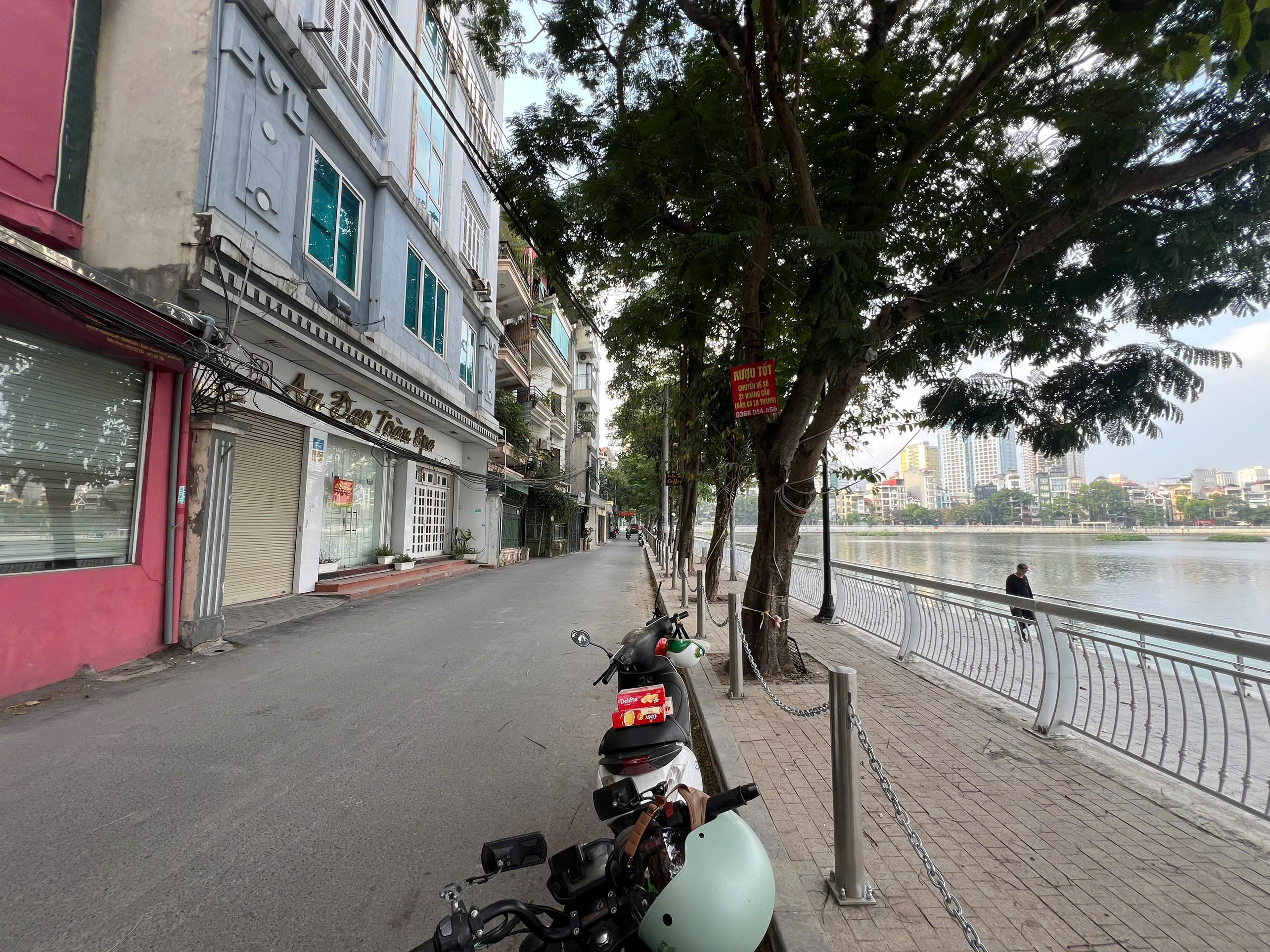 Binhbds cho thuê nhà mặt hồ Hoàng Cầu 70m2 x 4 tầng 35tr/tháng