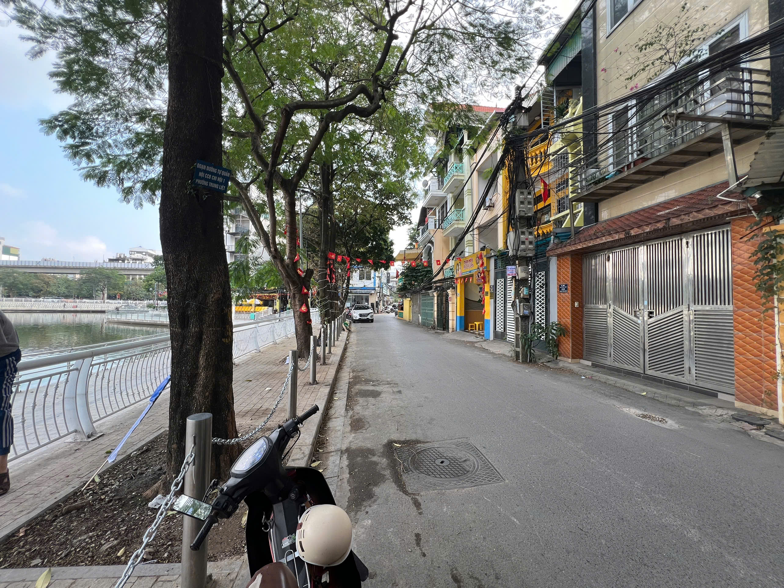 Binhbds cho thuê nhà mặt hồ Hoàng Cầu 70m2 x 4 tầng 35tr/tháng