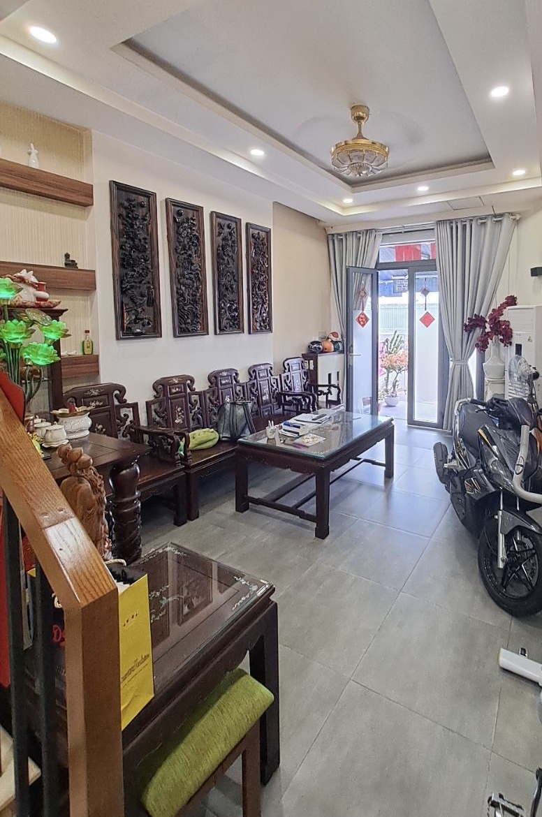 BÁN NHÀ HXH ĐẸP LUNG LINH ,40M2 ,NGANG 4, THỐNG NHẤT P16 GV NHỈNH 4TỶ BÁN NHÀ HXH ĐẸP LUNG LINH ,40M2 ,NGANG 4, THỐNG NHẤT P16 GV NHỈNH 4TỶ
