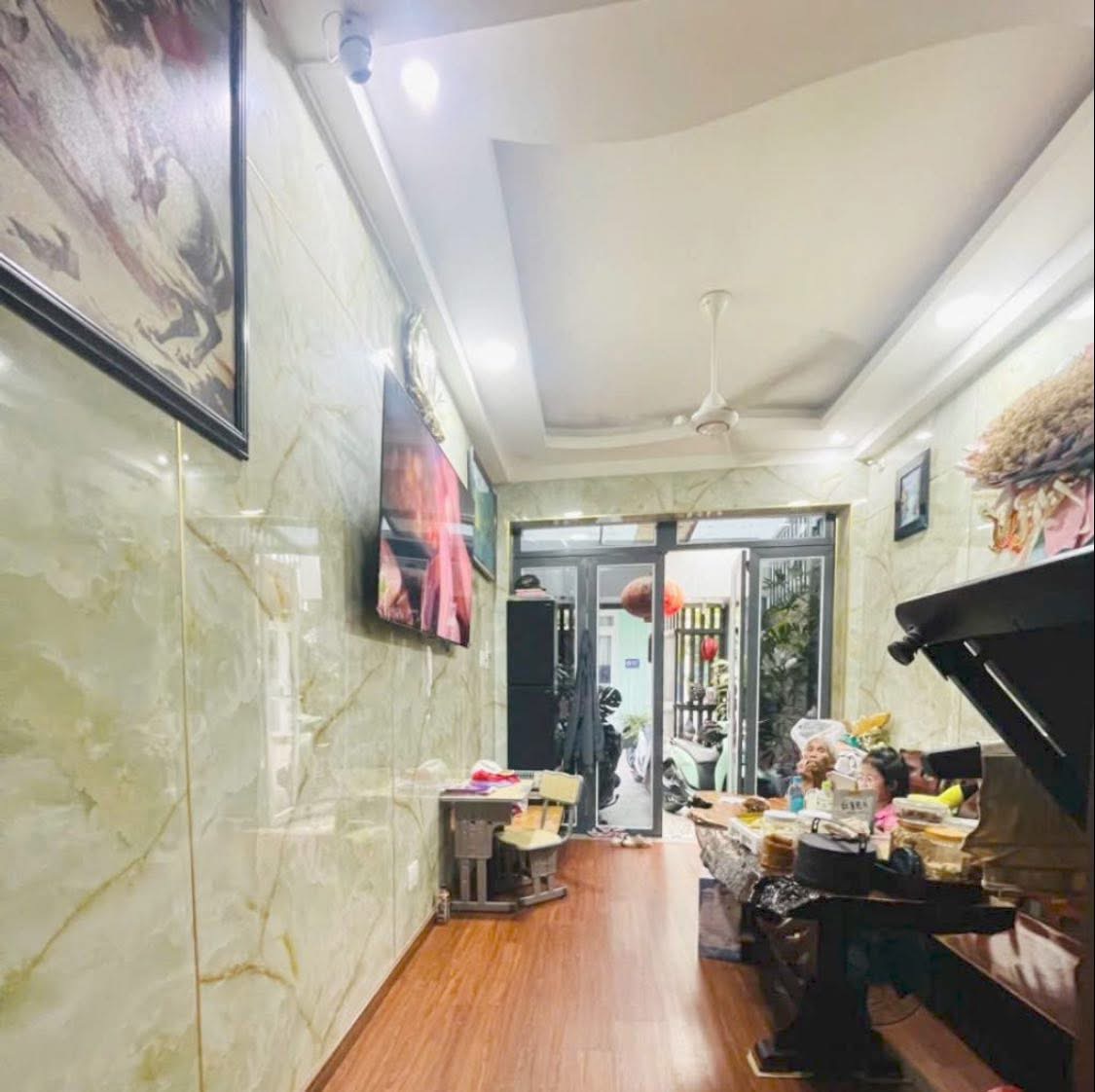 KHU NHÀ CAO TẦNG DÂN TRI CAO - HXH -40M2 - 3 TẦNG NHỈNH 5 tỷ 