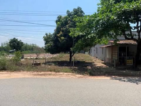 Duy nhất nền đất mặt tiền đường nhựa lớn kinh doanh buôn bán sầm uất Duy nhất nền đất mặt tiền đường nhựa lớn kinh doanh buôn bán sầm uất