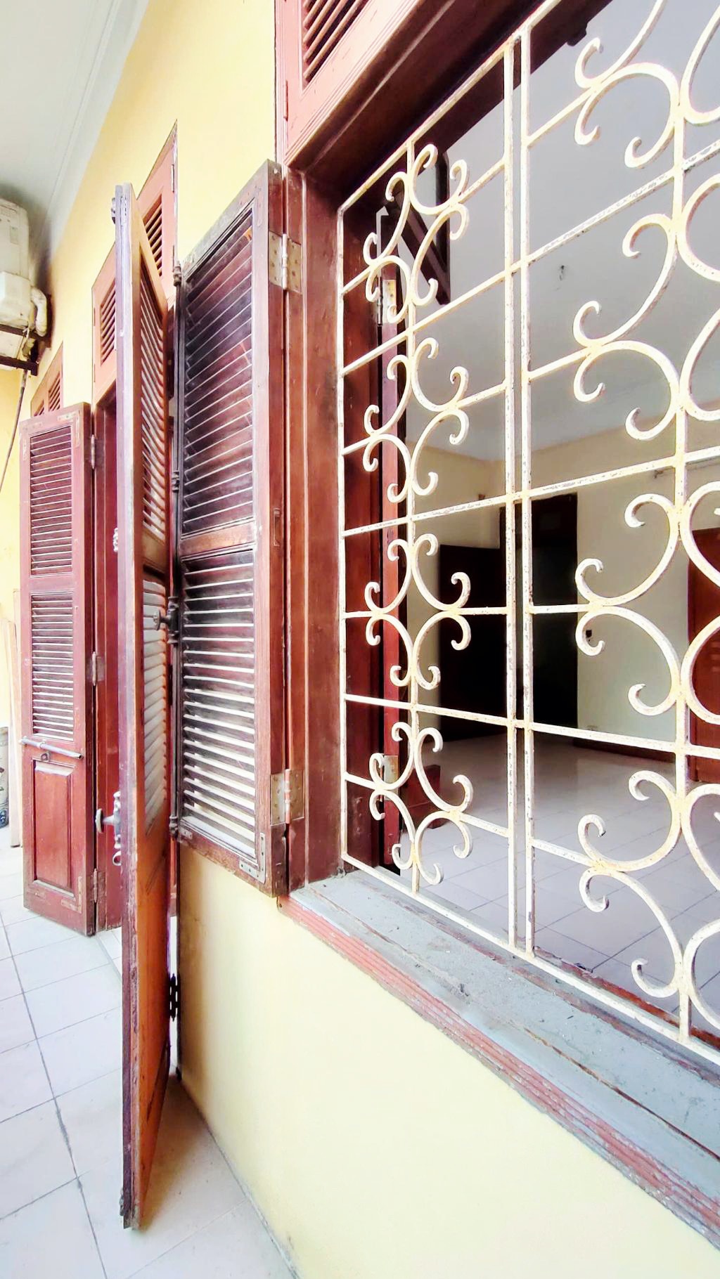 Phân lô, Nguyên Hồng, Đống Đa ô tô tránh 66m2 x 4 tầng, MT 5,5m, giá 28,5 tỷ