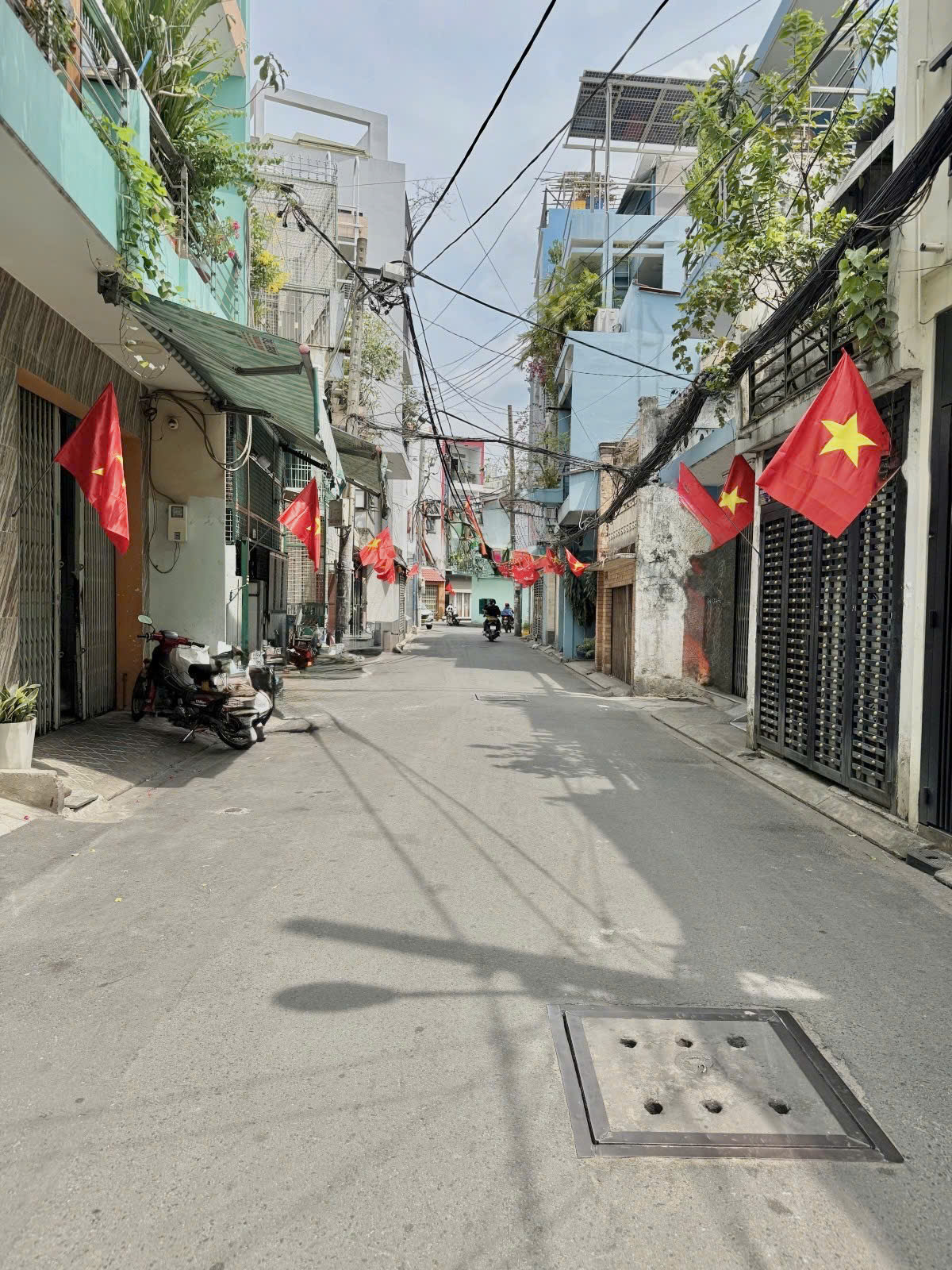 Bán nhà Tân Bình, hẻm kinh doanh xe tải, 5.4m x 15m, 5 tầng, 6PN, giáp quận q10 Bán nhà Tân Bình, hẻm kinh doanh xe tải, 5.4m x 15m, 5 tầng, 6PN, giáp quận q10