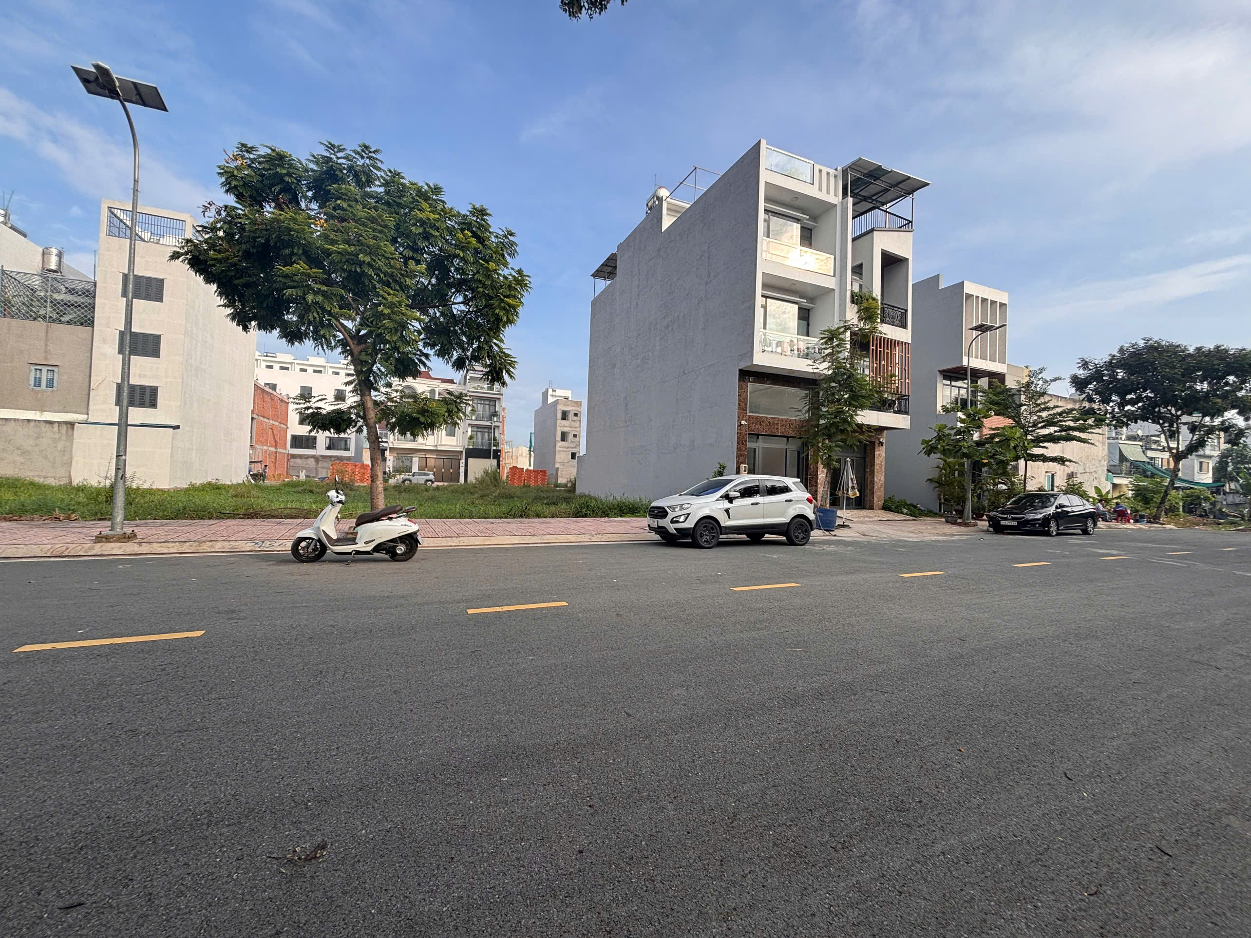 Bán 2 miếng đất 180m2, full thổ cư, hẻm xe hơi rộng rãi đường Tây Lân, nhỉnh 10 tỷ