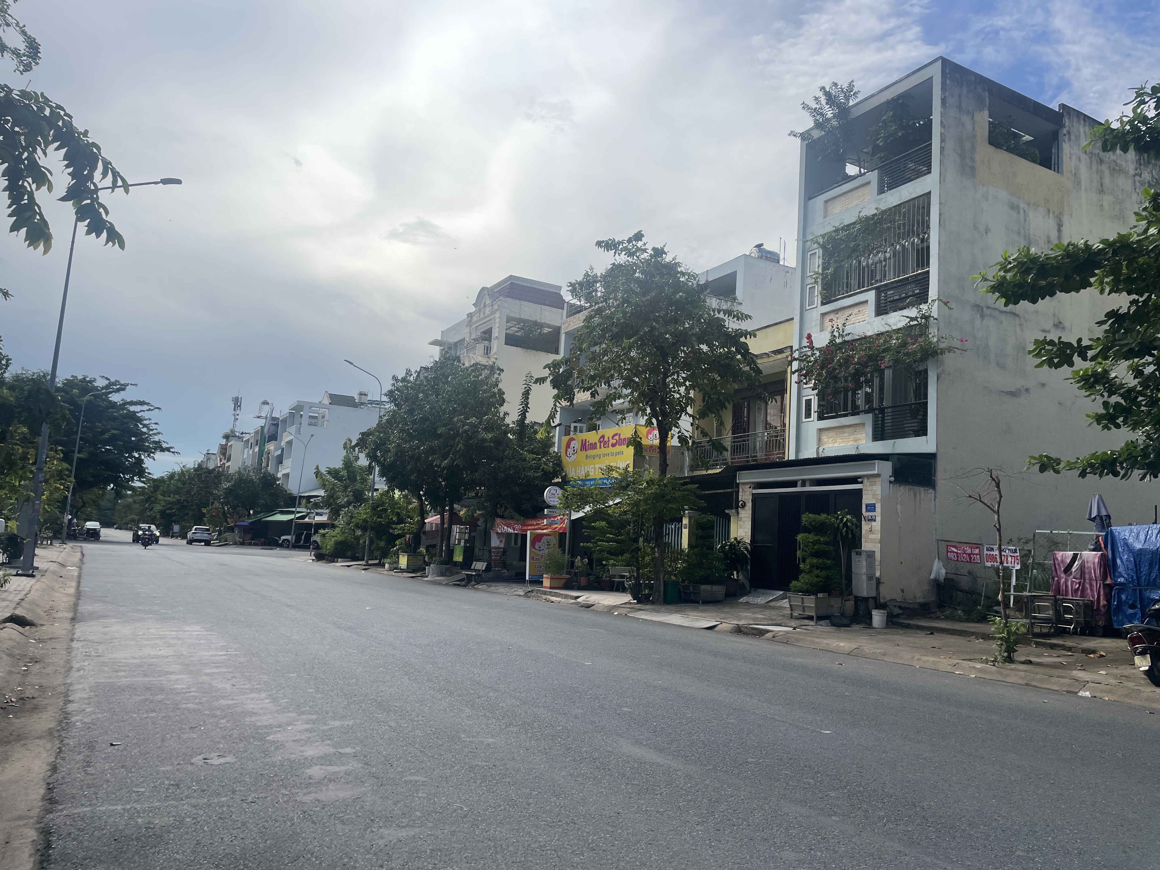 Khu Phú Mỹ• Mặt Tiền Đường D1• Cạnh PMH• 4 Tầng• 110m2• 5PN• 15tỷ500