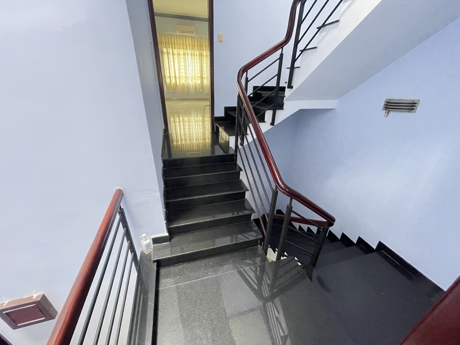 Khu Phú Mỹ• Mặt Tiền Đường D1• Cạnh PMH• 4 Tầng• 110m2• 5PN• 15tỷ500