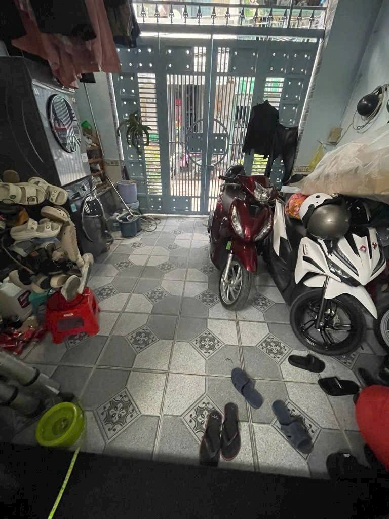 Bán nhà 3 lầu Huỳnh Tấn Phát, Thị Trấn Nhà Bè, Dt 4 x14m. Giá 4,7 tỷ