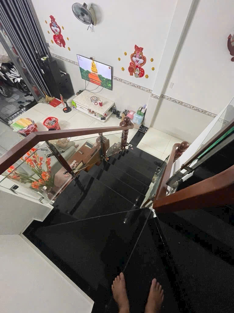 Bán nhà 3 lầu Huỳnh Tấn Phát, Thị Trấn Nhà Bè, Dt 4 x14m. Giá 4,7 tỷ