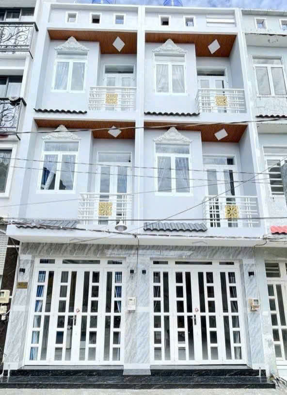 Bán nhà 3 lầu hẻm 1942 Huỳnh Tấn Phát, Nhà Bè,DT 3x9,5m. Giá 2,59 tỷ